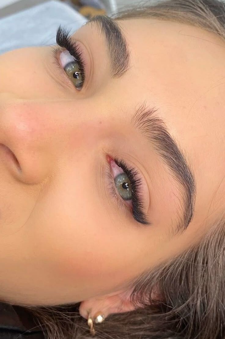 Liner Effect Lashes